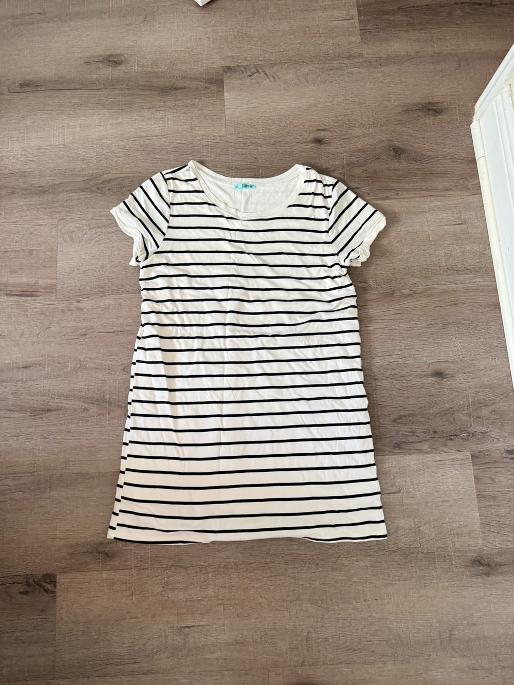 Striped Short-Sleeve T shirt Dress - White with Black Stripes